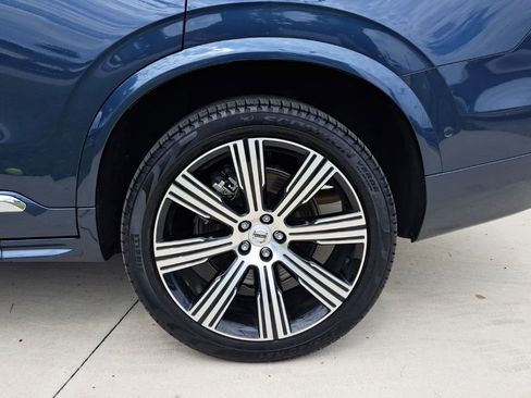 Used 2025 Volvo XC90 T8 Plus w/ Protection Package Premier image 4