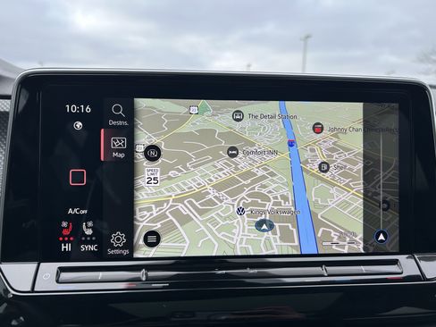 Certified 2025 Volkswagen Atlas Cross Sport SEL image 18