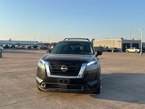 Certified 2024 Nissan Pathfinder SV FWD image 6