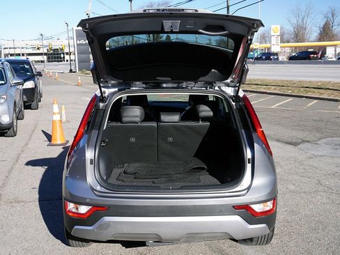 Used 2025 Kia Niro EX w/ EX Cold Weather Package image 22