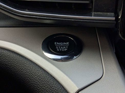 Used 2023 Ford Explorer XLT w/ Equipment Group 202A image 30