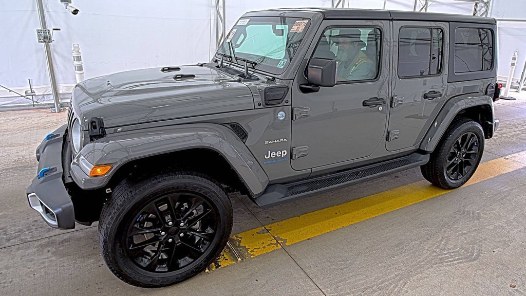Used 2023 Jeep Wrangler Unlimited Sahara w/ Cold Weather Group AWD/4WD image 1