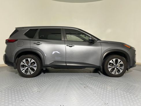 Used 2023 Nissan Rogue SV image 7