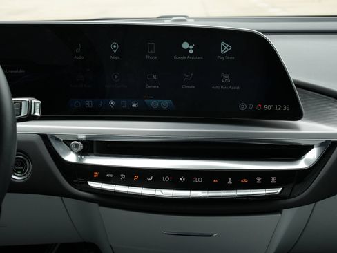 Certified 2024 Cadillac Lyriq Luxury RWD image 13