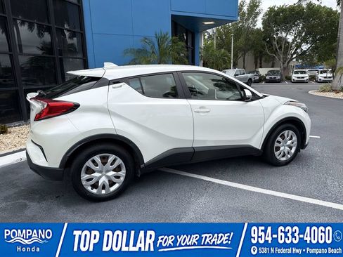 Used 2020 Toyota C-HR LE FWD image 9