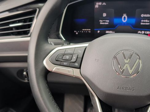 Used 2022 Volkswagen Jetta SE w/ Panoramic Sunroof Package FWD image 20