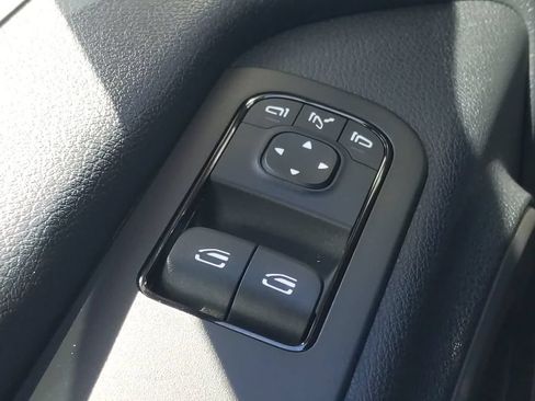 Used 2021 Mercedes-Benz Sprinter 2500 image 18