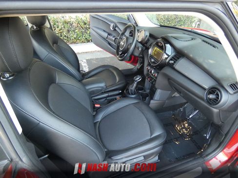 Used 2017 MINI Cooper 2-Door Hardtop FWD image 17
