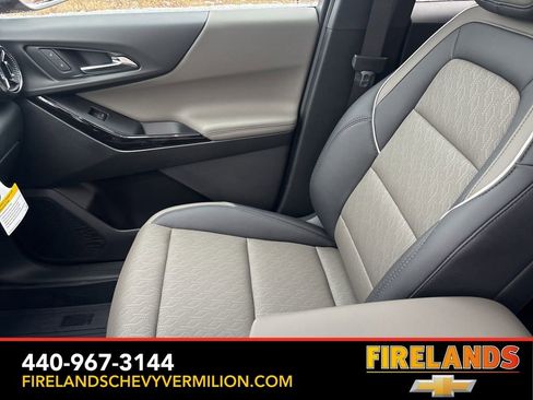 New 2026 Chevrolet Equinox LT w/ Convenience Package II image 17