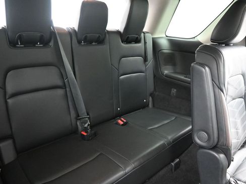 Used 2022 Nissan Pathfinder Platinum w/ Cargo Package AWD/4WD image 14
