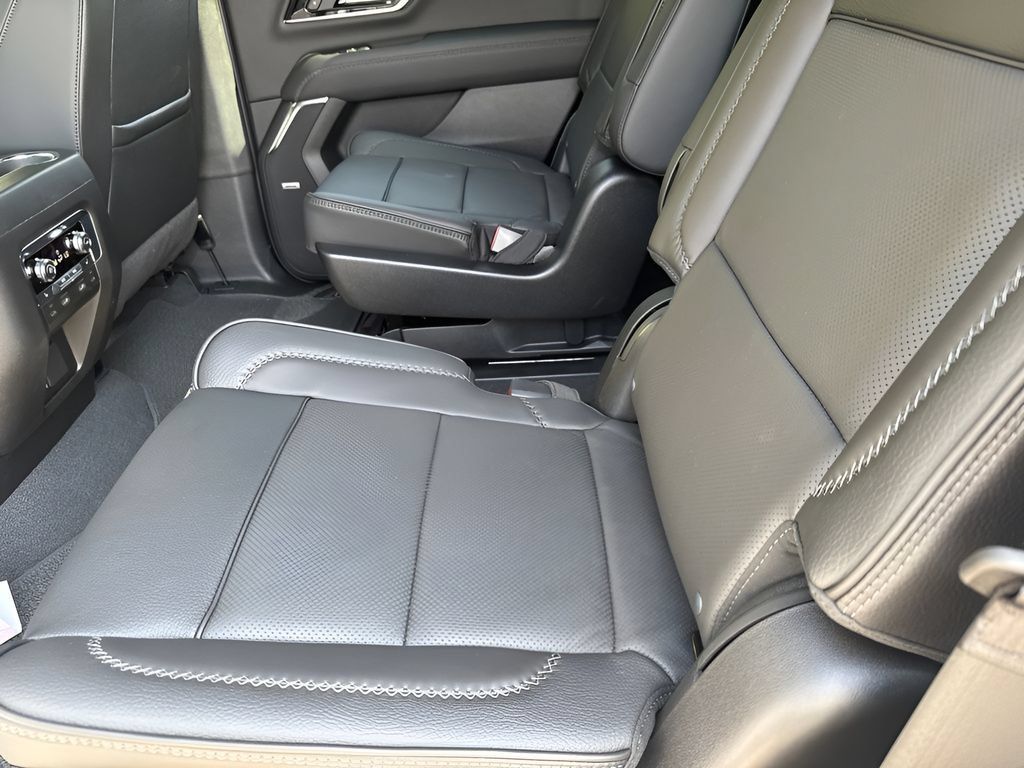 New 2026 GMC Yukon Denali w/ Advanced Technology Package AWD/4WD image 23