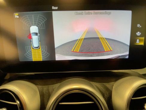 Used 2022 Mercedes-Benz GLC 43 AMG 4MATIC image 23