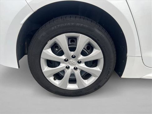 Certified 2025 Toyota Corolla LE image 24