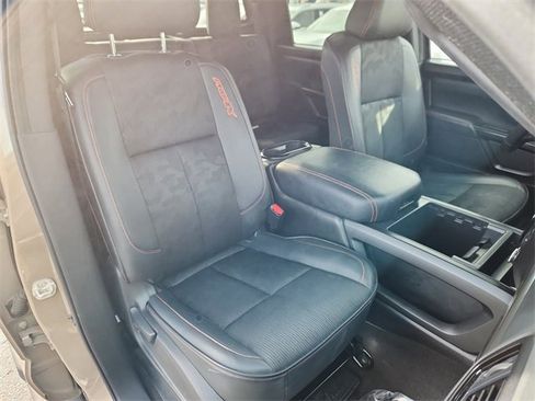 Used 2021 Nissan Titan PRO-4X w/ Pro-4x Utility Package image 14