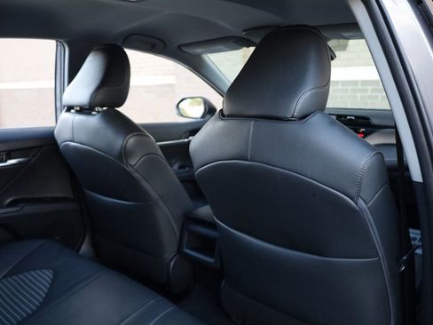 Used 2019 Toyota Camry SE image 21