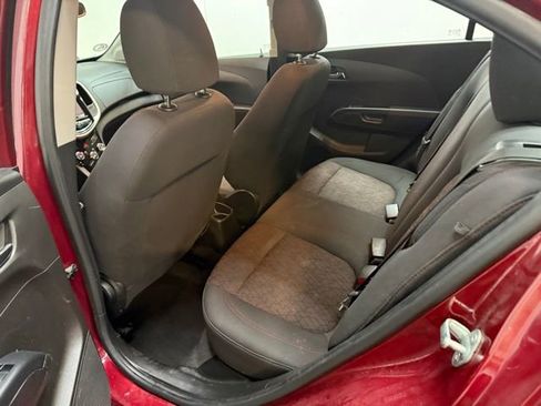 Used 2020 Chevrolet Sonic LT w/ Convenience Package image 28