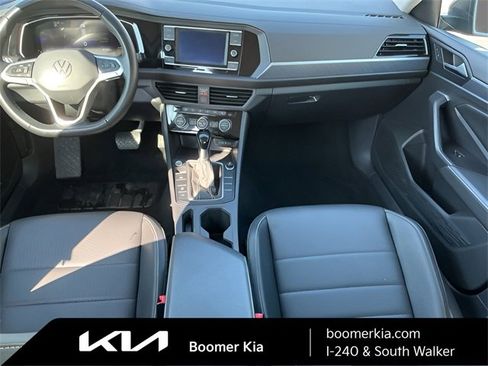 Used 2024 Volkswagen Jetta SE image 15