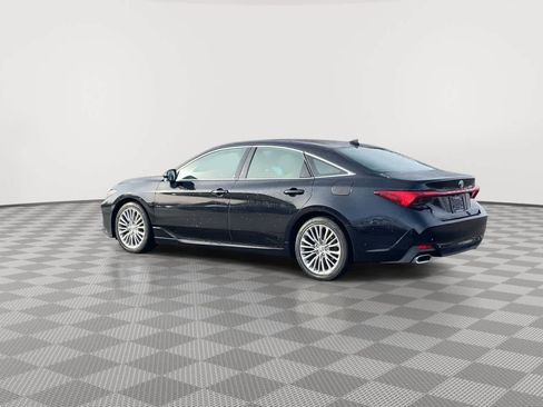 Used 2022 Toyota Avalon Limited image 6