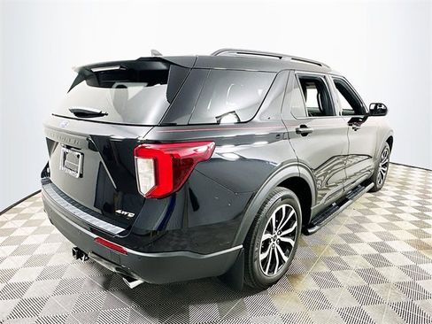 Used 2023 Ford Explorer ST-Line image 3