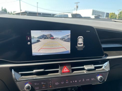 Used 2023 Kia Niro Wind w/ Wind Preserve Package FWD image 29