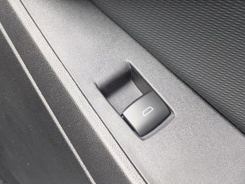 New 2026 Chevrolet Equinox LT FWD image 30