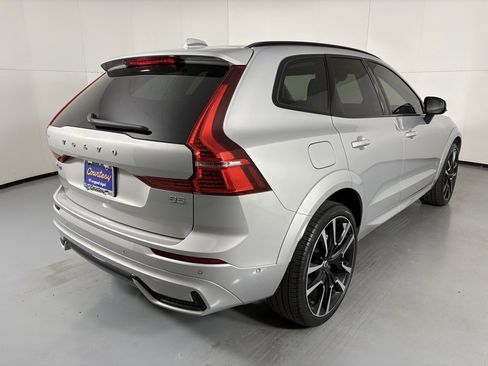 Used 2023 Volvo XC60 B5 Ultimate w/ Climate Package image 8