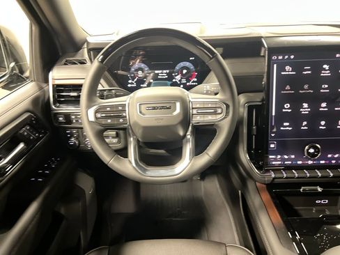 New 2026 GMC Yukon XL Denali w/ Denali Reserve Package image 18