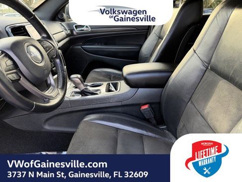 Used 2020 Jeep Grand Cherokee Laredo w/ Laredo X Package image 19