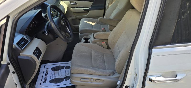Used 2016 Honda Odyssey SE image 15