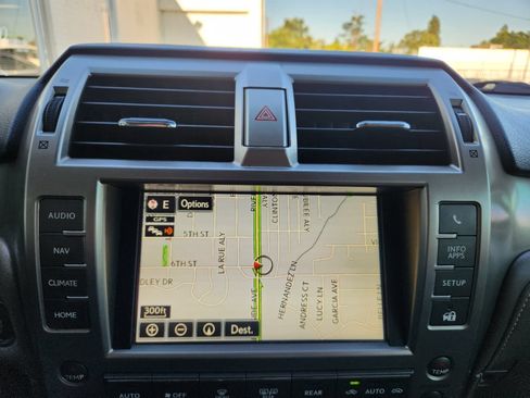 Used 2017 Lexus GX 460 Premium w/ Premium Package AWD/4WD image 16