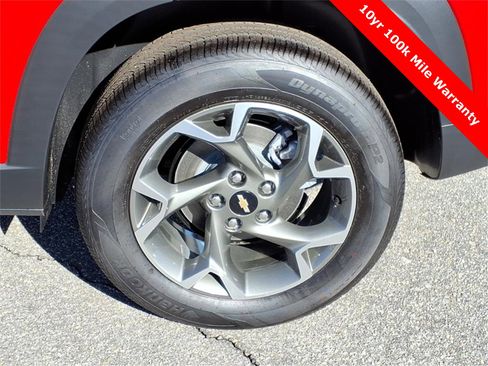 New 2026 Chevrolet Trax LT w/ Driver Confidence Package image 11