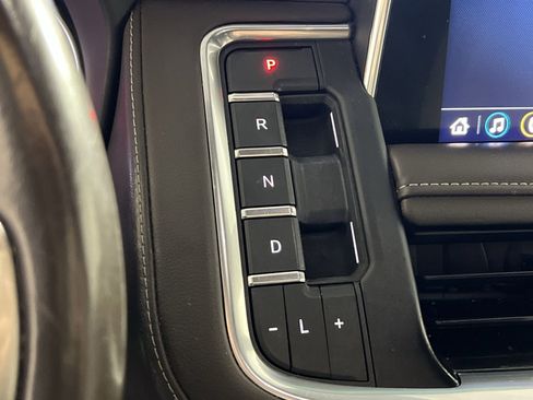 Used 2021 Chevrolet Tahoe Z71 w/ Z71 Off-Road Package image 22