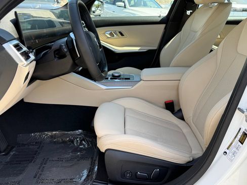 Certified 2025 BMW 330i Sedan RWD image 21