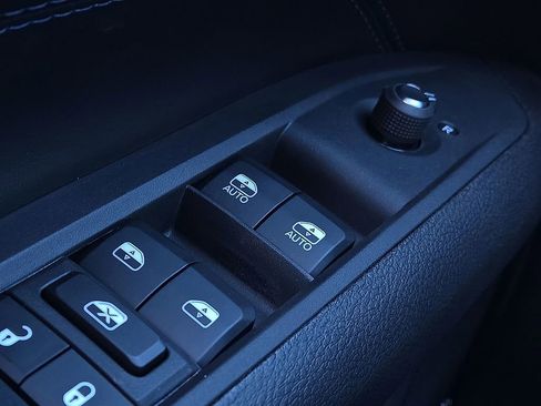 New 2026 Jeep Compass Latitude image 16