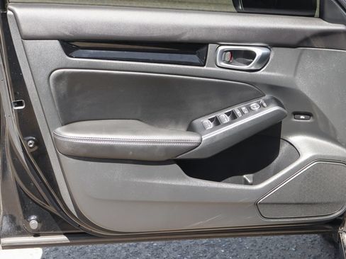 Used 2023 Honda Civic Touring image 17