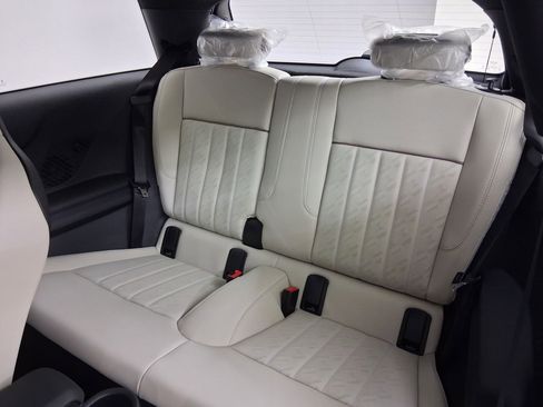 New 2026 MINI Cooper 2-Door Hardtop FWD image 26