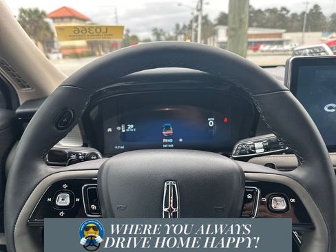 New 2025 Lincoln Corsair Reserve image 10