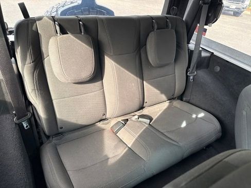 Used 2022 Jeep Wrangler Sport image 31