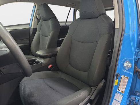 Used 2019 Toyota RAV4 LE w/ All Weather Liner Package AWD/4WD image 12