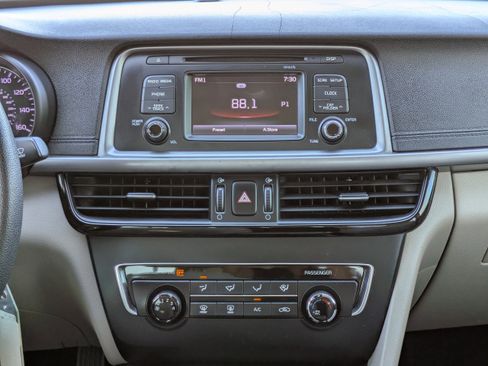 Used 2017 Kia Optima LX w/ Driver Convenience Package image 17