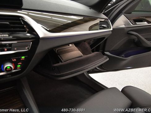 Used 2022 BMW 530i w/ M Sport Package image 35