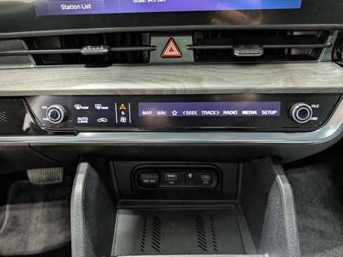 Used 2023 Kia Sportage X-Line w/ X-Line Premium Package AWD/4WD image 33
