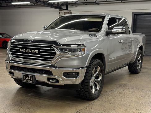 Used 2019 RAM 1500 Limited AWD/4WD image 3