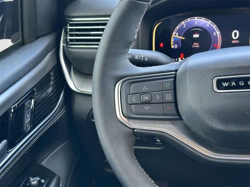 Certified 2024 Jeep Wagoneer Series II image 10