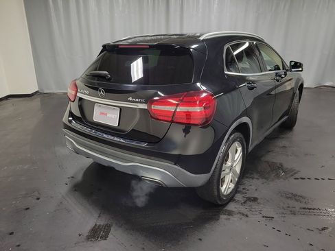 Used 2020 Mercedes-Benz GLA 250 4MATIC image 8