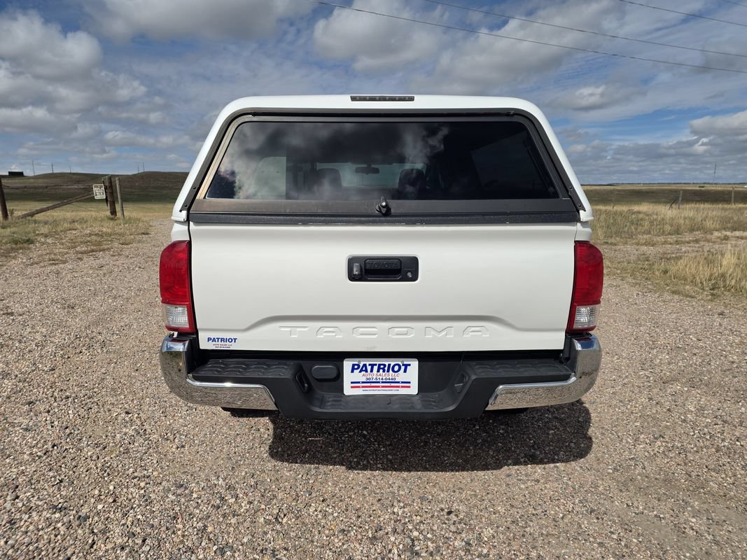 Used 2017 Toyota Tacoma SR RWD image 4