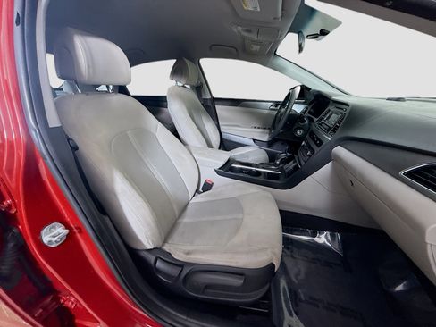 Used 2017 Hyundai Sonata SE image 27