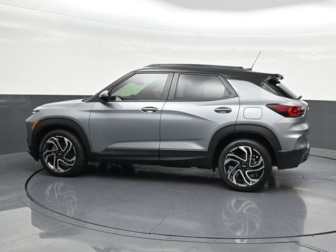 Used 2024 Chevrolet TrailBlazer RS w/ Convenience Package FWD image 2