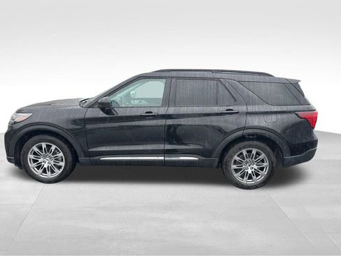 Certified 2025 Ford Explorer Active w/ Active Comfort Package AWD/4WD image 4