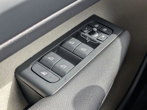 New 2026 Volvo XC40 B4 Plus w/ Climate Package image 26